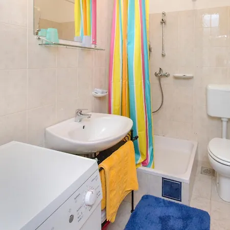 Appartement By The Sea - 22258 *